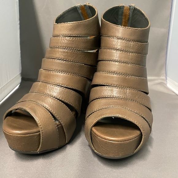 Ash Platform Lotus Size 9 Tan Leather - Picture 2 of 13